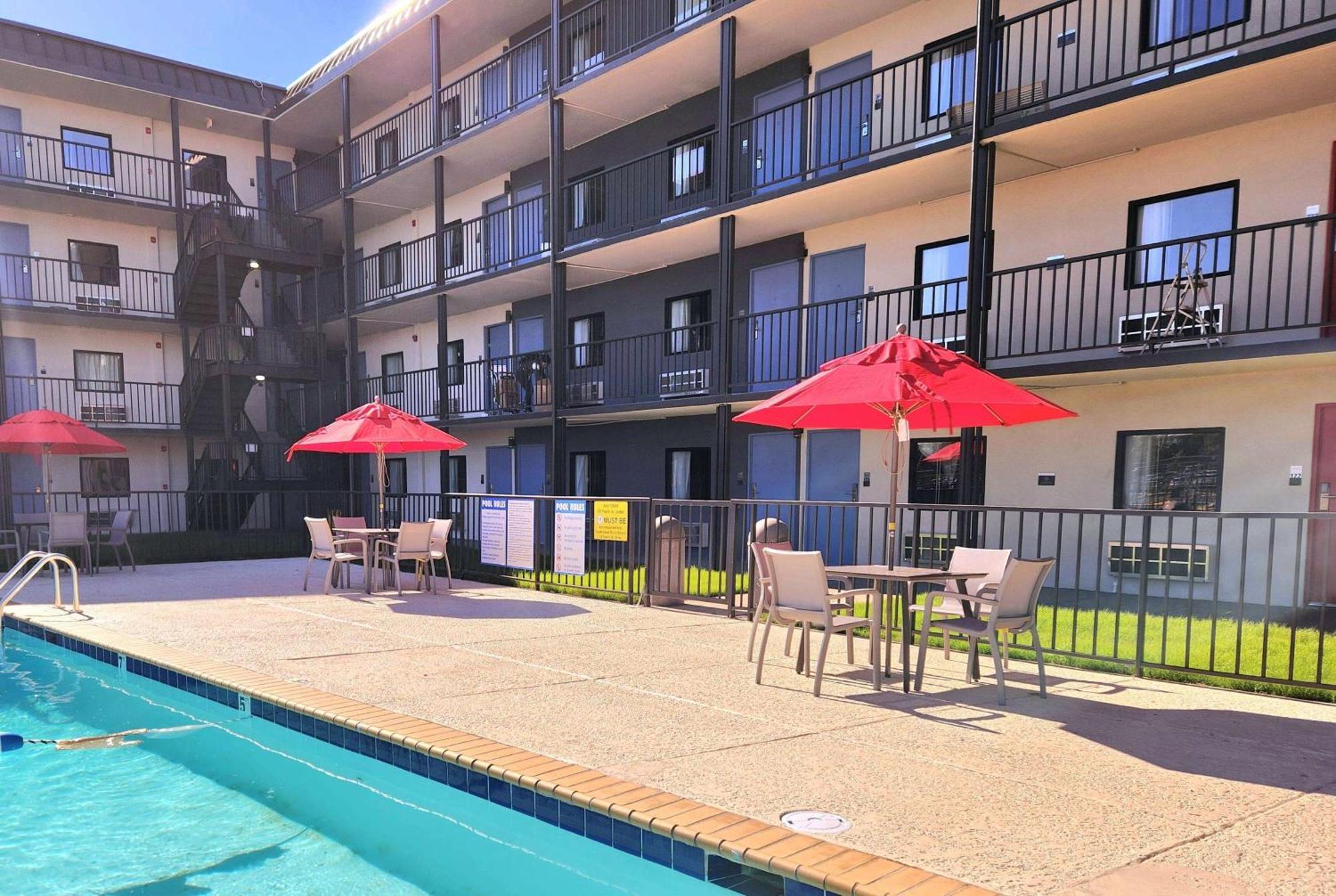 Days Inn By Wyndham Kenner/New Orleans Airport South Εξωτερικό φωτογραφία